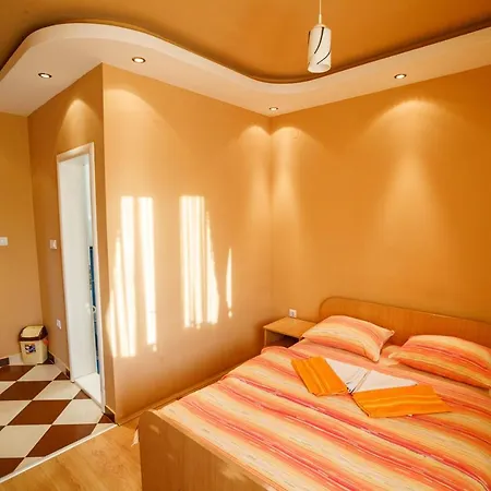 Aparthotel Mico Bradina Slepcevic